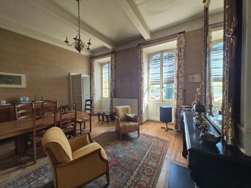 Appartement - 203 m² - 7 pièces