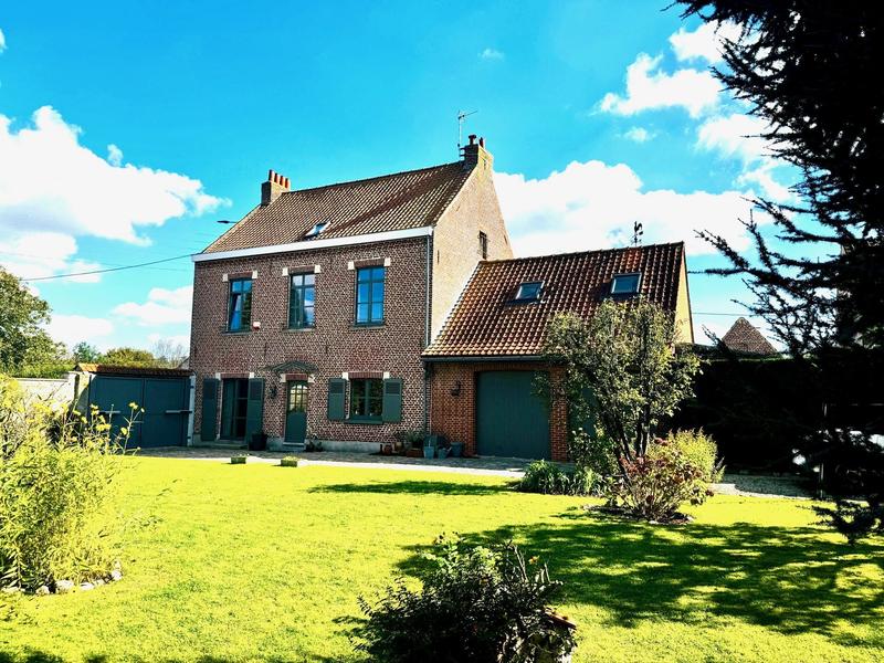 Maison - 166 m² - 8 pièces