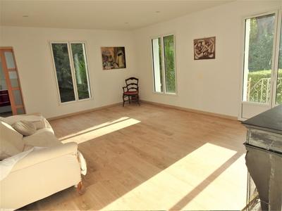 Maison - 240 m² - 9 pièces