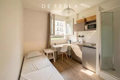 Studio - 9 m² - 1 pièce