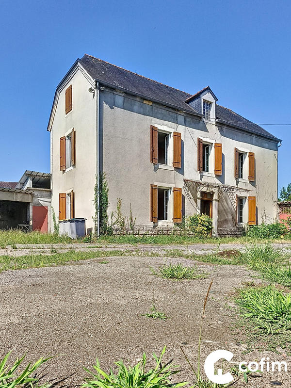 Maison ancienne - 220 m² - 8 pièces