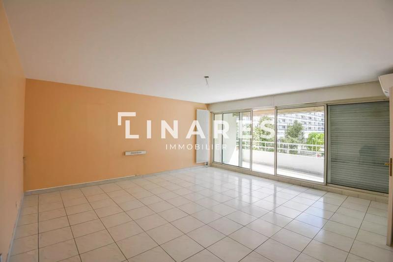 Appartement - 94 m² - 4 pièces