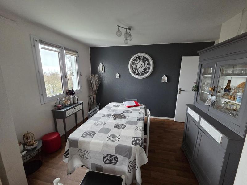 Appartement - 80 m² - 3 pièces