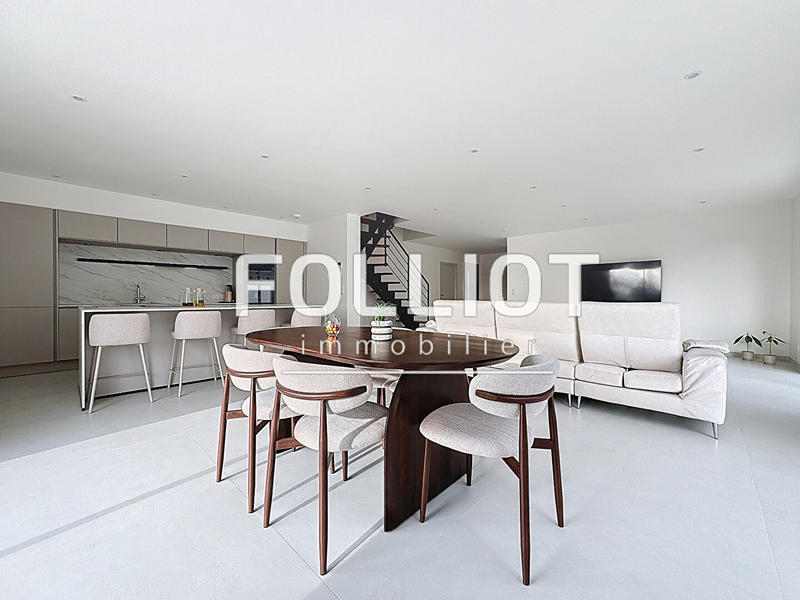 Maison - 147 m² - 6 pièces