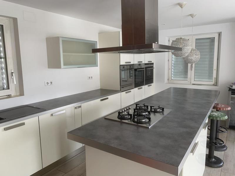 Maison - 195 m² - 7 pièces