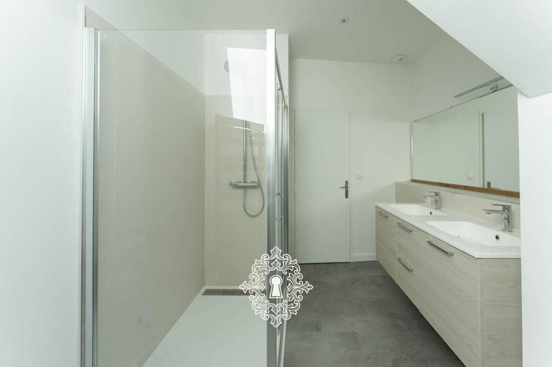 Maison - 185 m² - 5 pièces