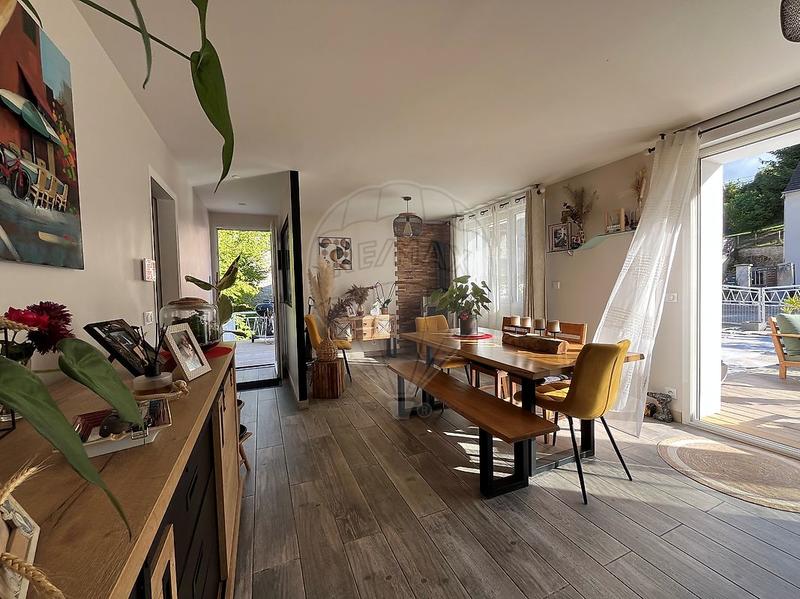 Maison - 140 m² - 7 pièces