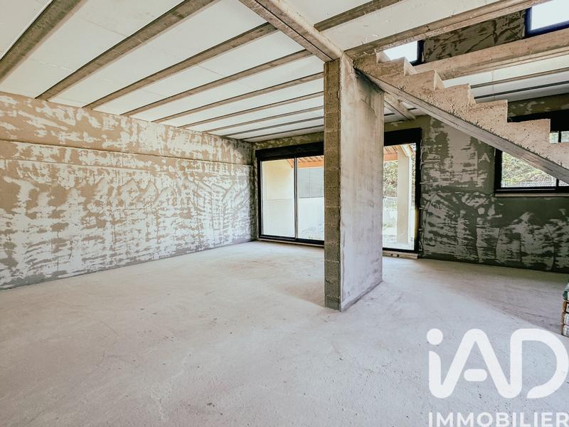 Maison - 83 m² - 4 pièces