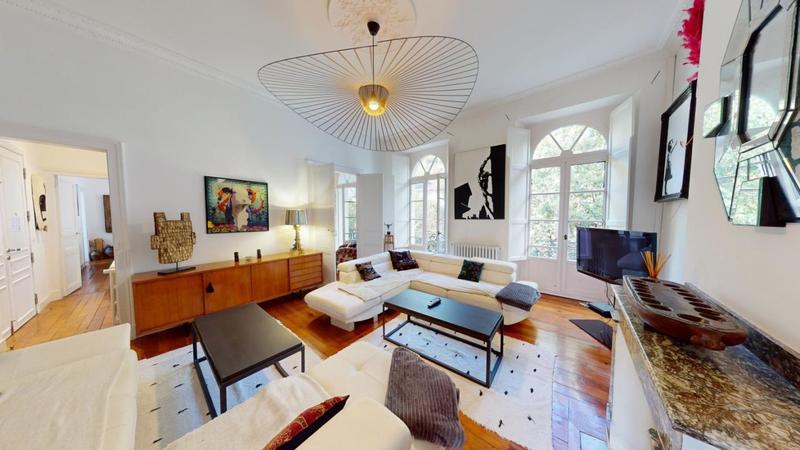 Appartement - 98 m² - 4 pièces