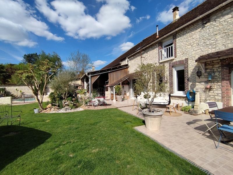 Maison - 174 m² - 11 pièces