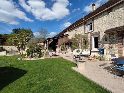 Maison - 174 m² - 11 pièces