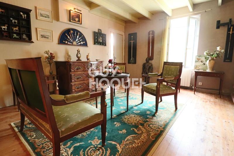 Maison ancienne - 225 m² - 8 pièces