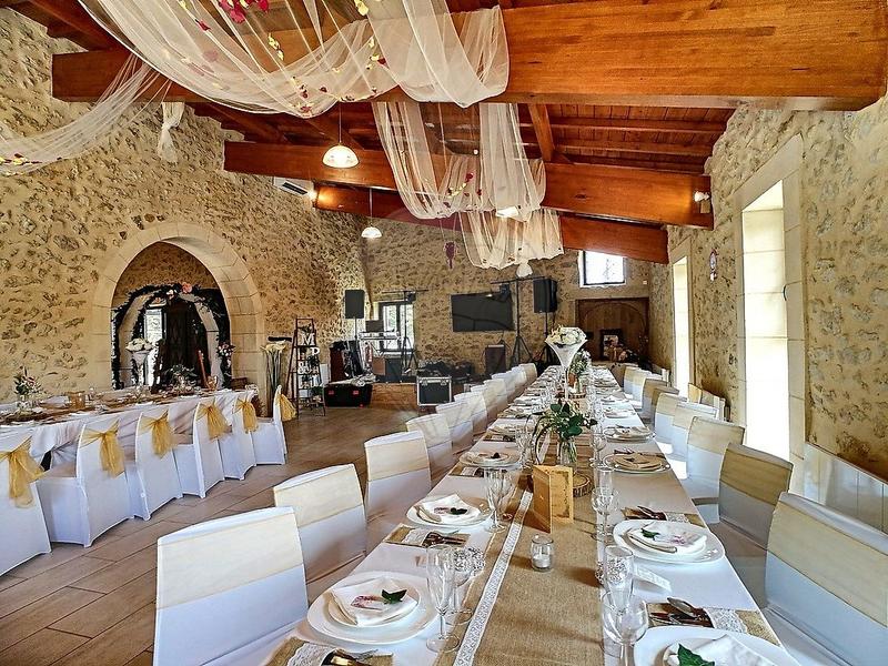 Appartement - 100 m² - 1 pièce