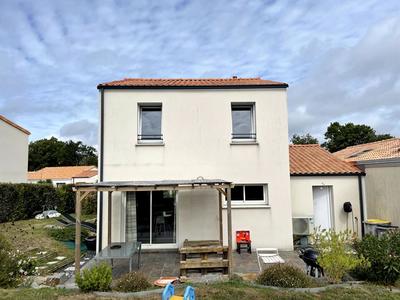 Maison - 88 m² - 5 pièces