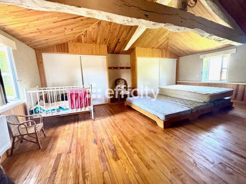 Maison - 220 m² - 10 pièces