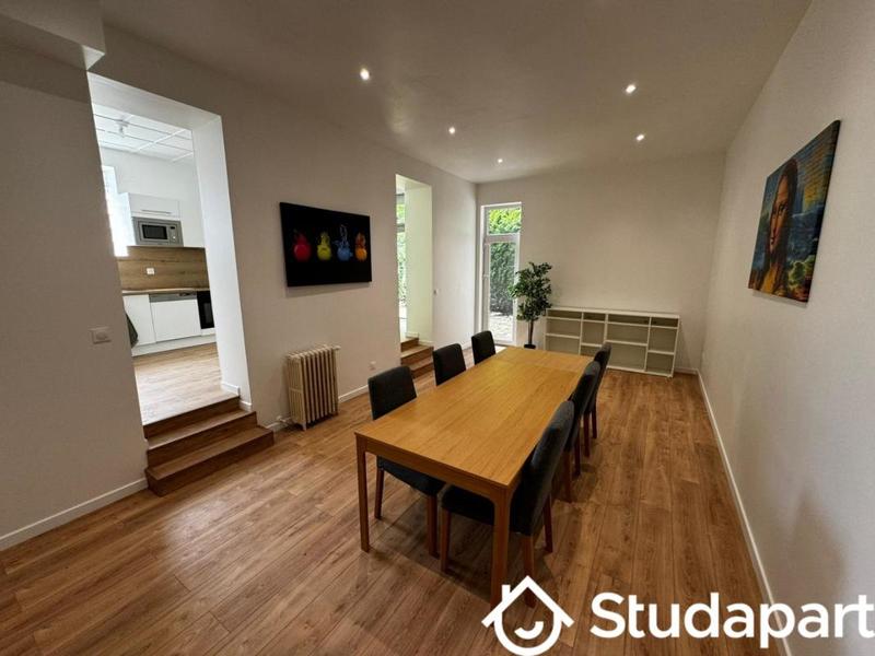 Maison de ville - 250 m² - 12 pièces