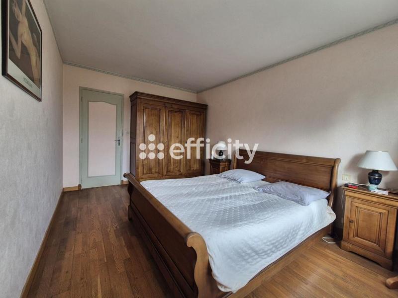 Maison - 147 m² - 7 pièces