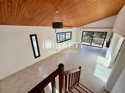 Appartement - 120 m² - 5 pièces