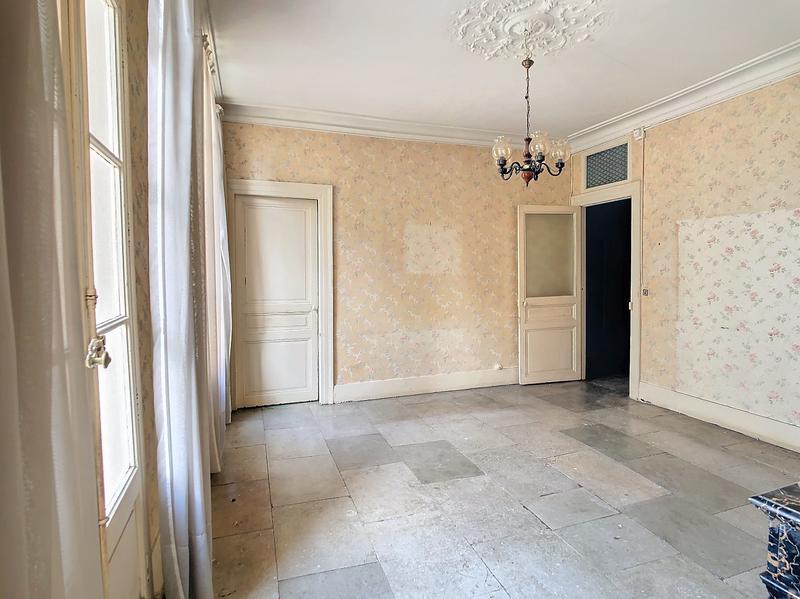 Appartement - 180 m² - 6 pièces