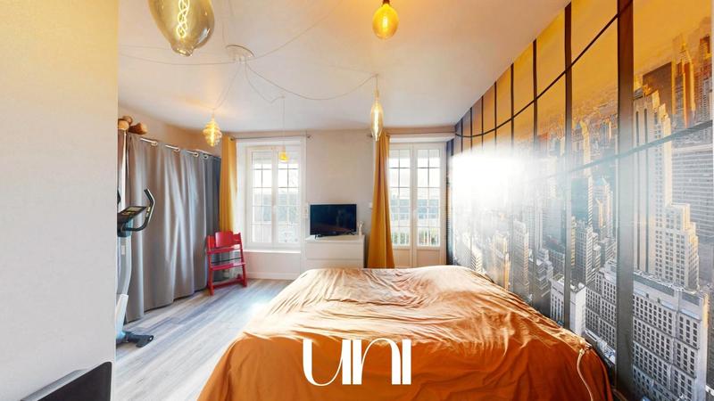 Maison - 184 m² - 7 pièces