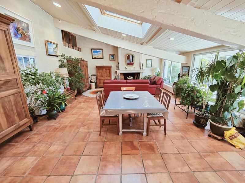 Maison de maîtres - 235 m² - 8 pièces