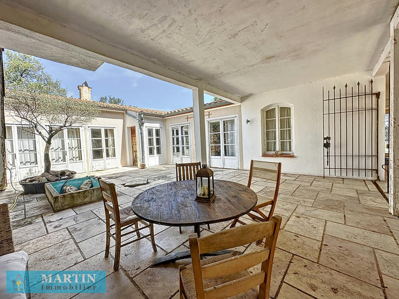 Mas - 191 m² - 6 pièces