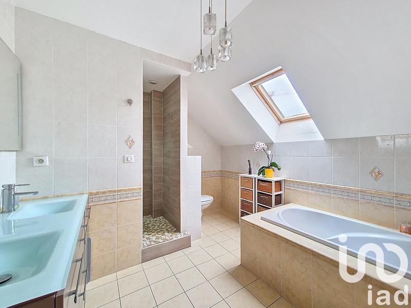 Maison - 175 m² - 8 pièces