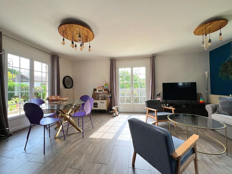 Maison traditionnelle - 82 m² - 4 pièces