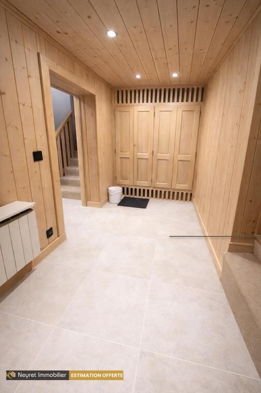 Appartement - 83 m² - 5 pièces