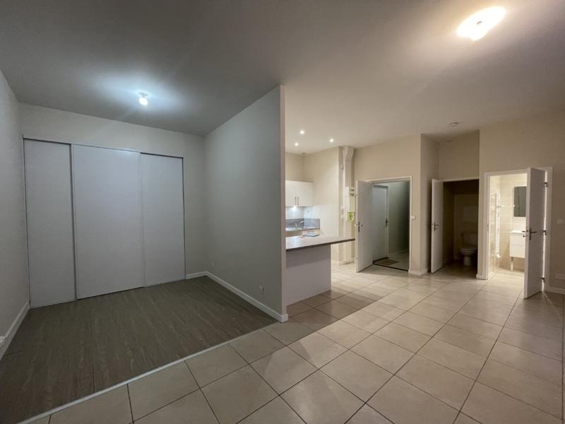 Studio - 42 m² - 1 pièce