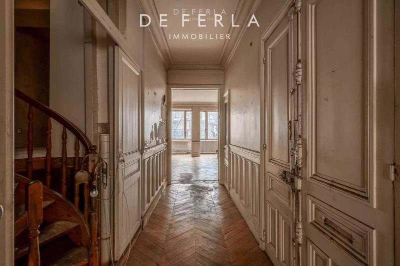 Appartement - 120 m² - 5 pièces