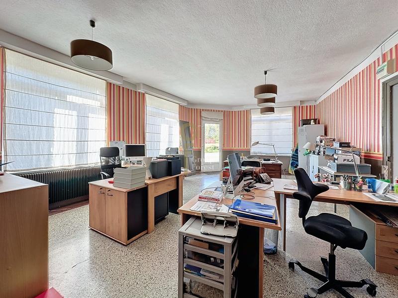 Maison - 410 m² - 12 pièces