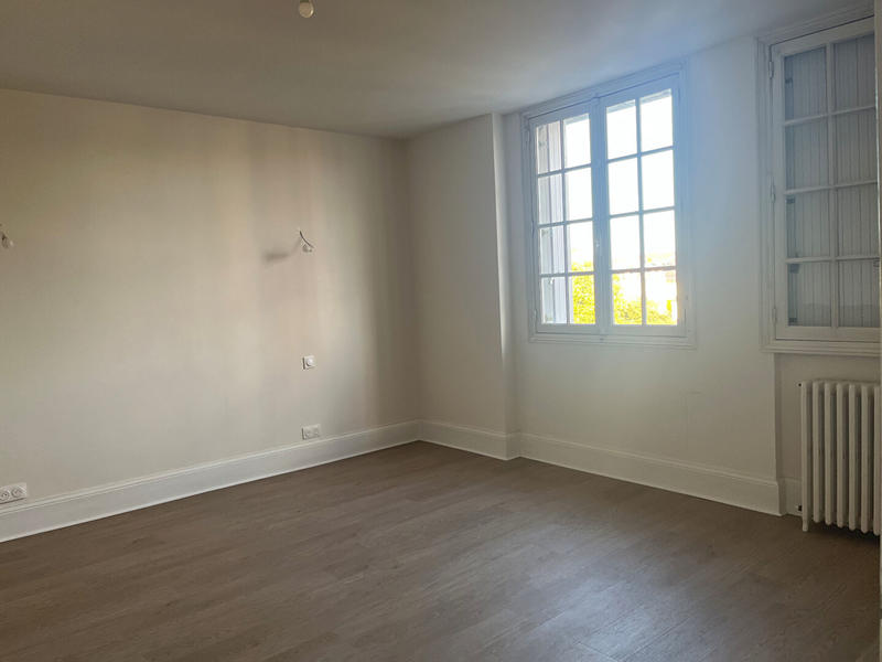 Maison - 211 m² - 6 pièces