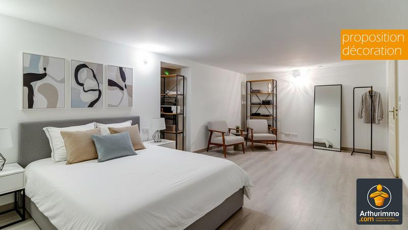 Appartement - 160 m² - 5 pièces