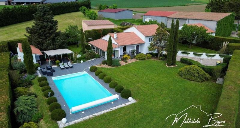 Maison - 166 m² - 6 pièces