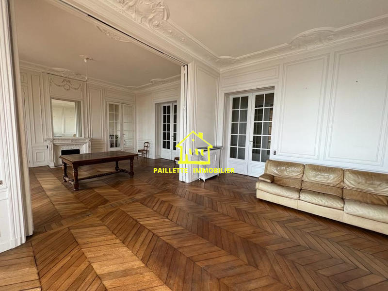 Appartement - 203 m² - 5 pièces