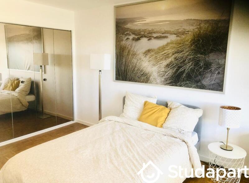 Chambre - 11 m² - 1 pièce