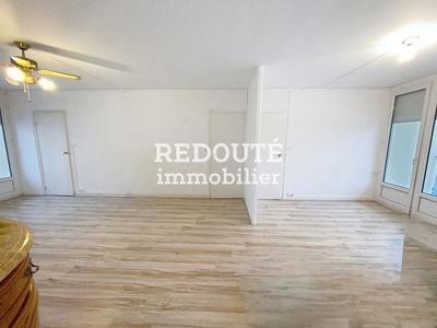 Appartement - 96 m² - 5 pièces