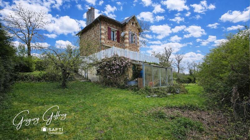 Maison - 96 m² - 5 pièces