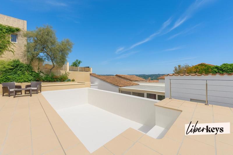 Maison - 180 m² - 5 pièces