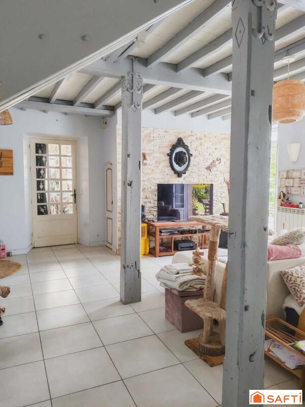 Maison - 200 m² - 5 pièces