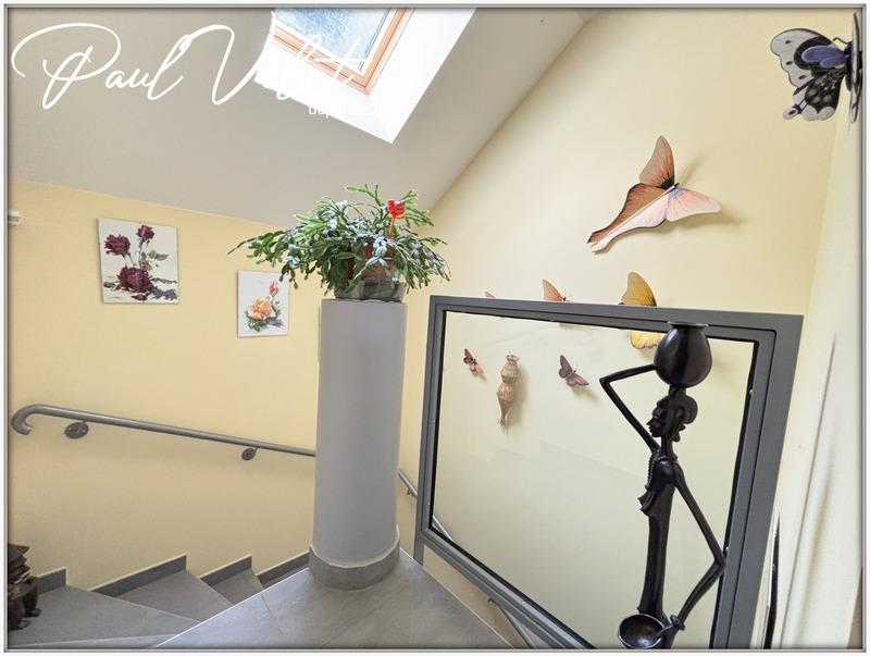 Maison - 235 m² - 9 pièces