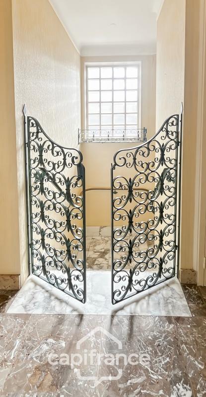 Maison - 200 m² - 6 pièces