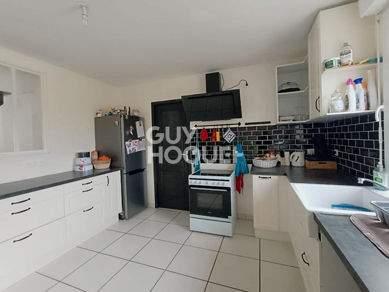 Maison - 151 m² - 8 pièces