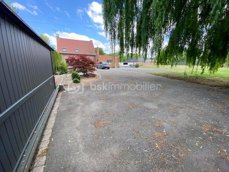 Propriété - 280 m² - 7 pièces