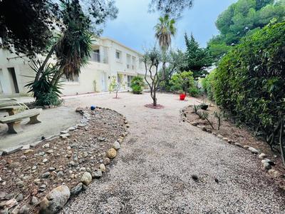 Appartement - 130 m² - 4 pièces