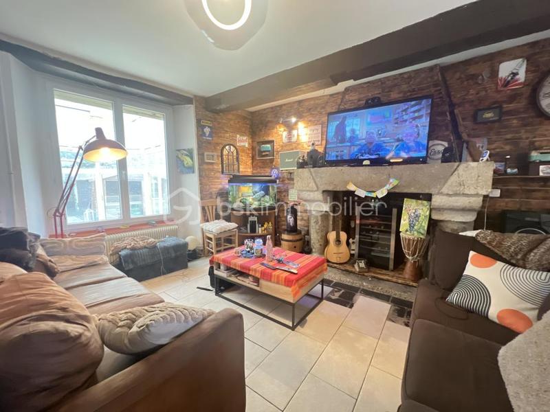 Maison - 205 m² - 7 pièces