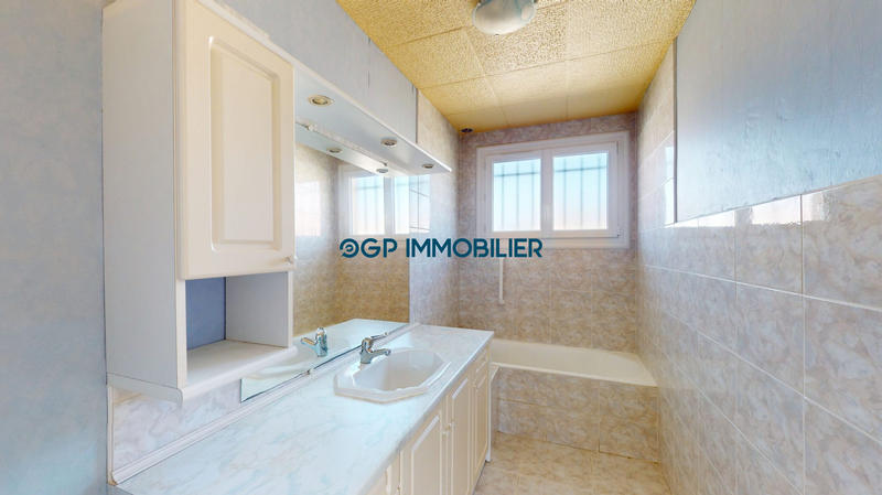 Maison - 77 m² - 3 pièces