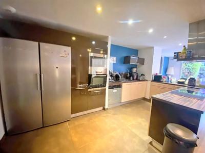 Maison - 170 m² - 5 pièces