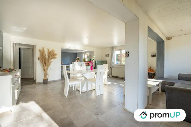 Maison traditionnelle - 140 m² - 6 pièces